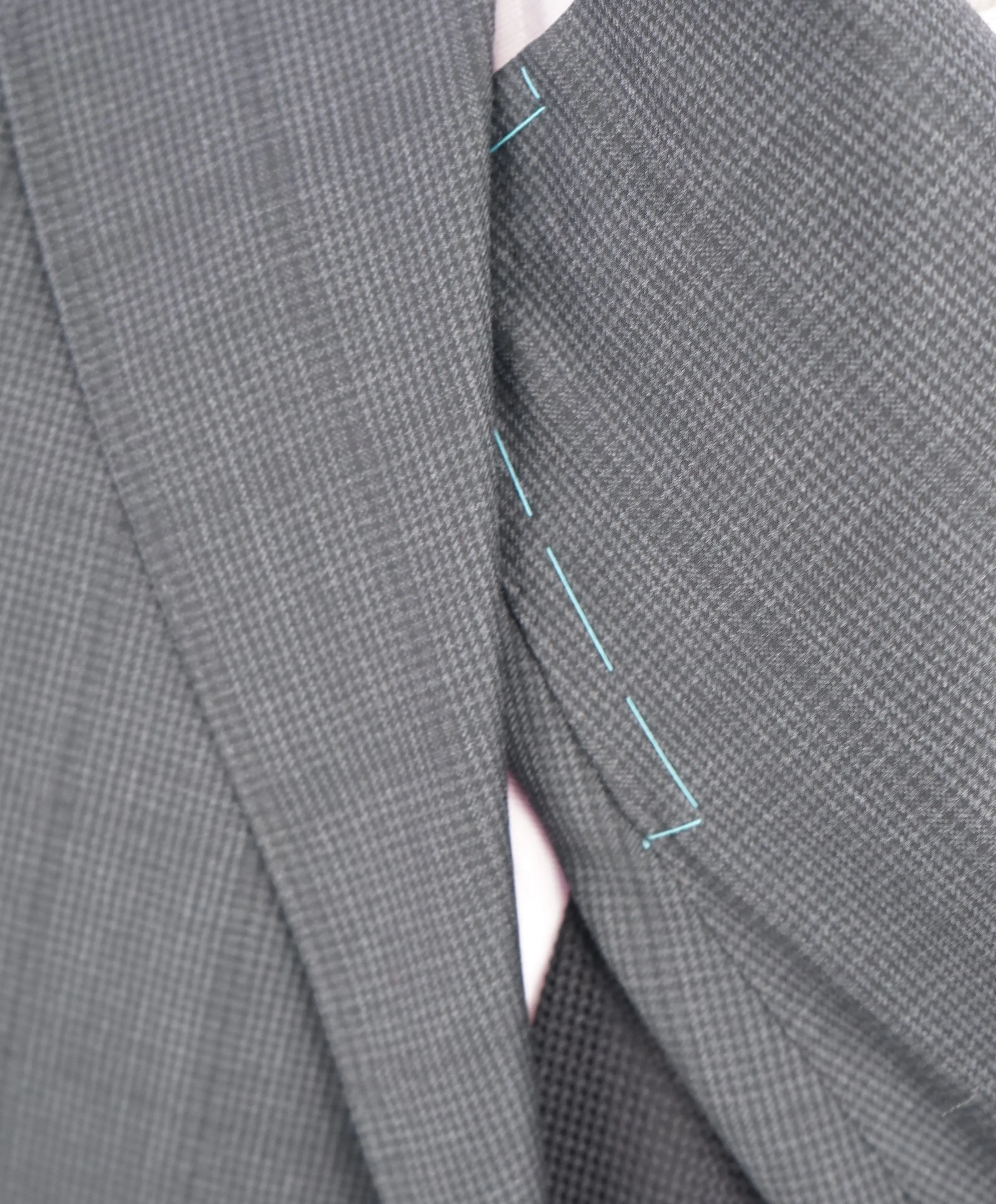 $1,795 EIDOS - Gray Plaid Check "TENERO" 2-3 Button Roll Lapel Wool Suit  - 42R