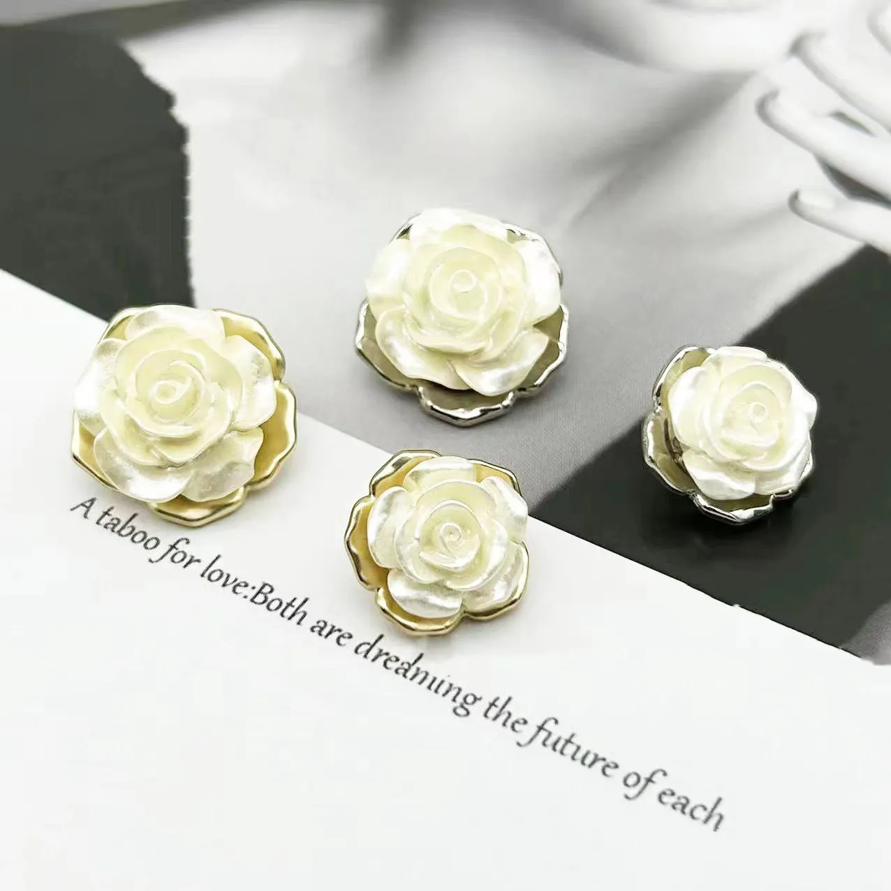 18/23mm Vintage Flower Rose  Shaped Alloy Buttons with Shanks 20pcs