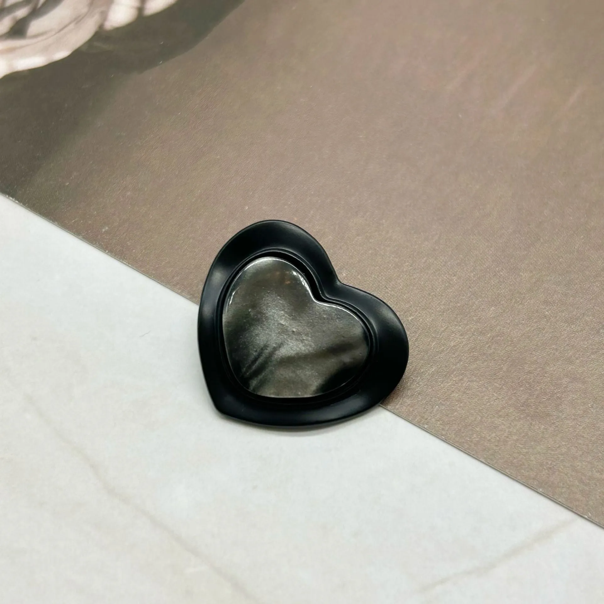 18/25mm Pearlized Gold Silver Black Heart-Shaped Resin Alloy Buttons 50pcs