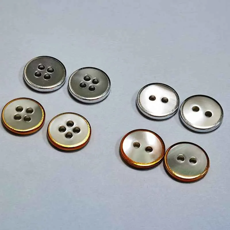 18L Round 2-Hole Freshwater Shell Buttons Gold Silver Edge 100 Pack