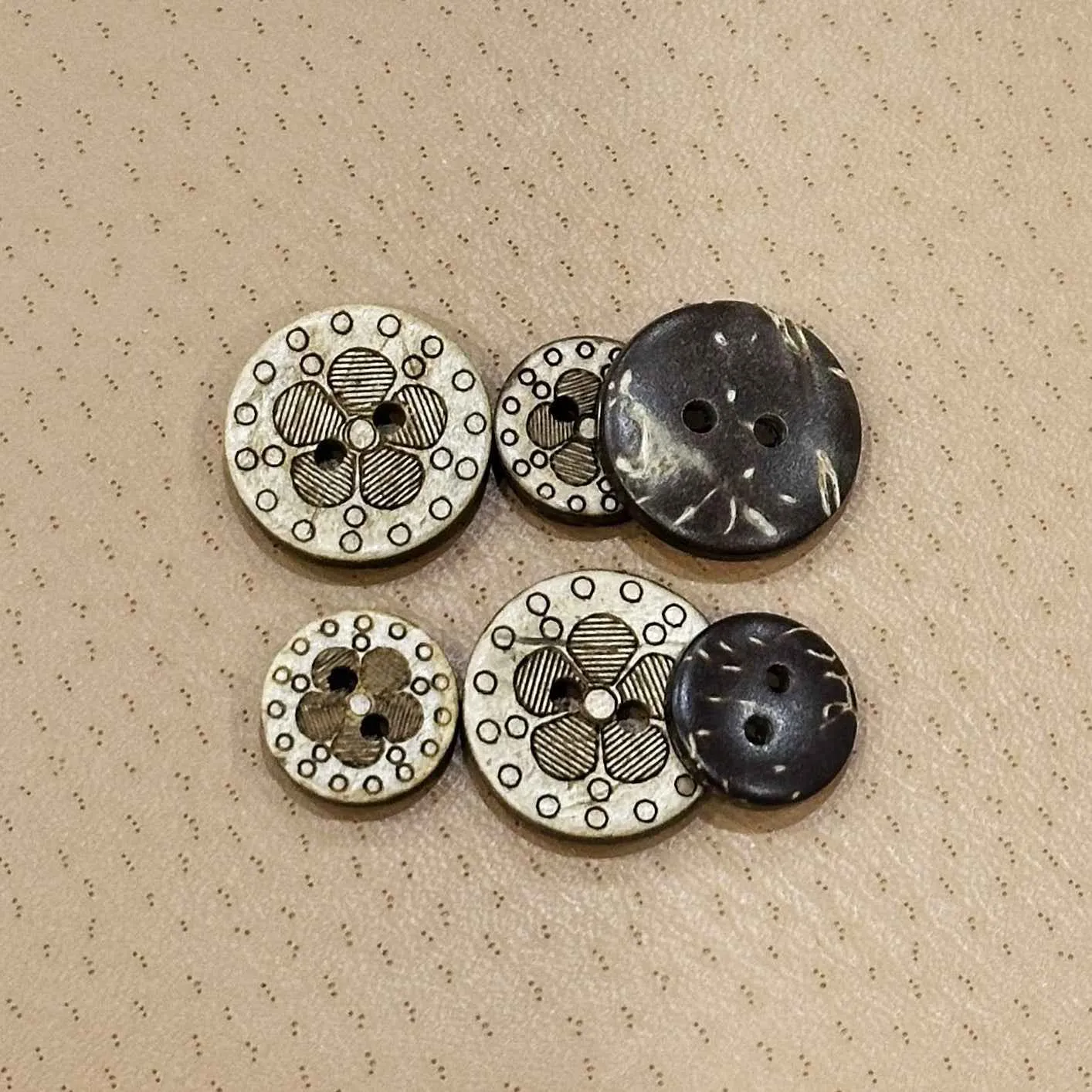 20mm Round Coconut Shell Buttons with Laser-Engraved Floral 200PCS