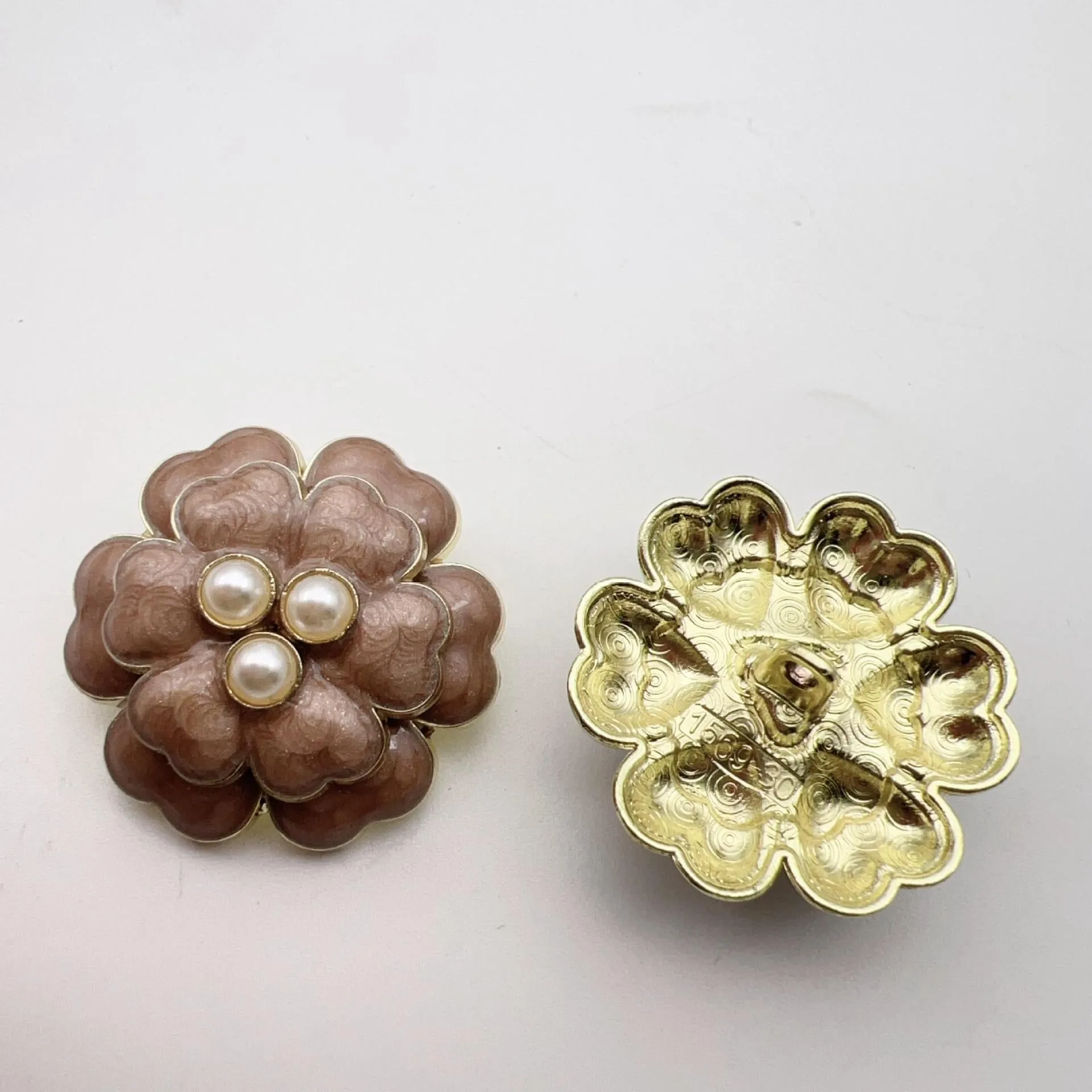 28mm Pearl Five-Petal Flower Vintage French Metal Shank Buttons 48 Pack