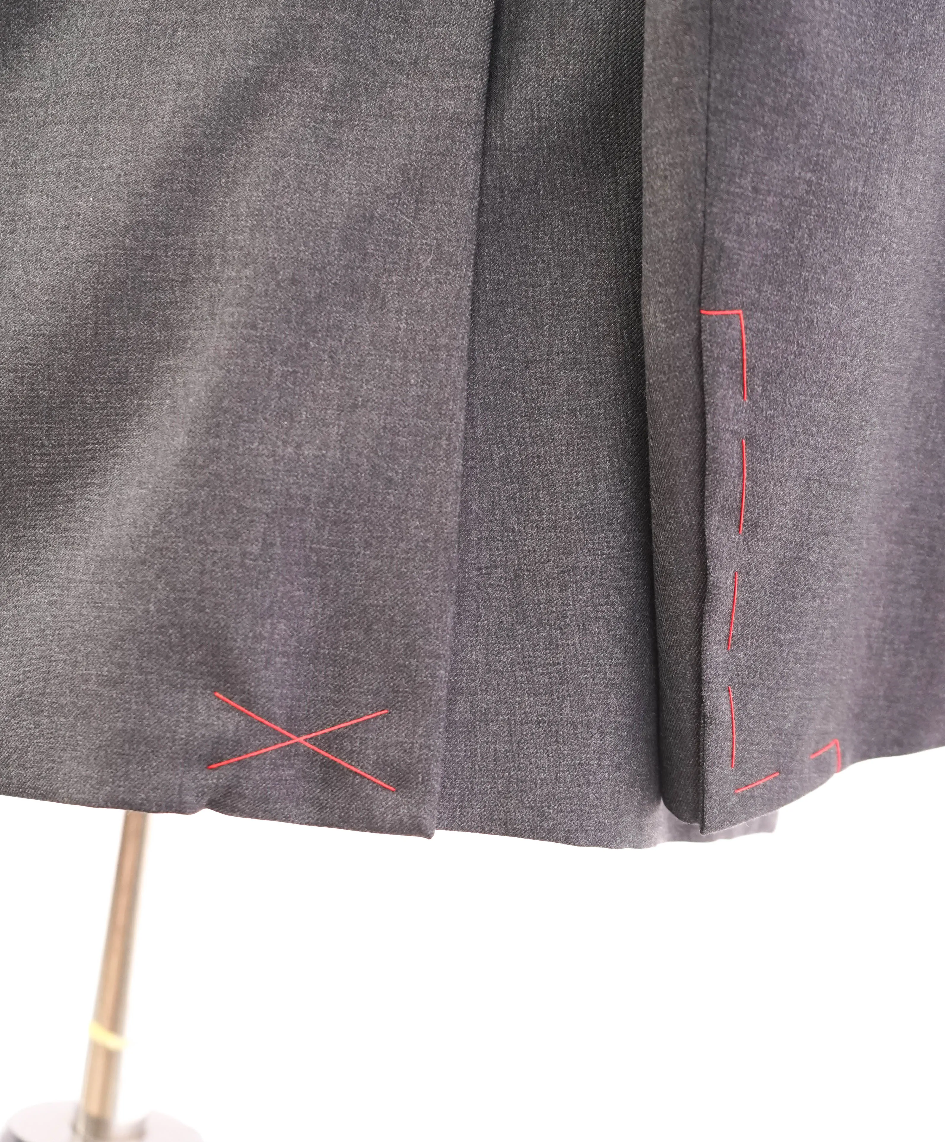 $3,750 ISAIA - Gray "AQUASPIDER" *CLOSET STAPLE* Coral Pin Suit - 40S