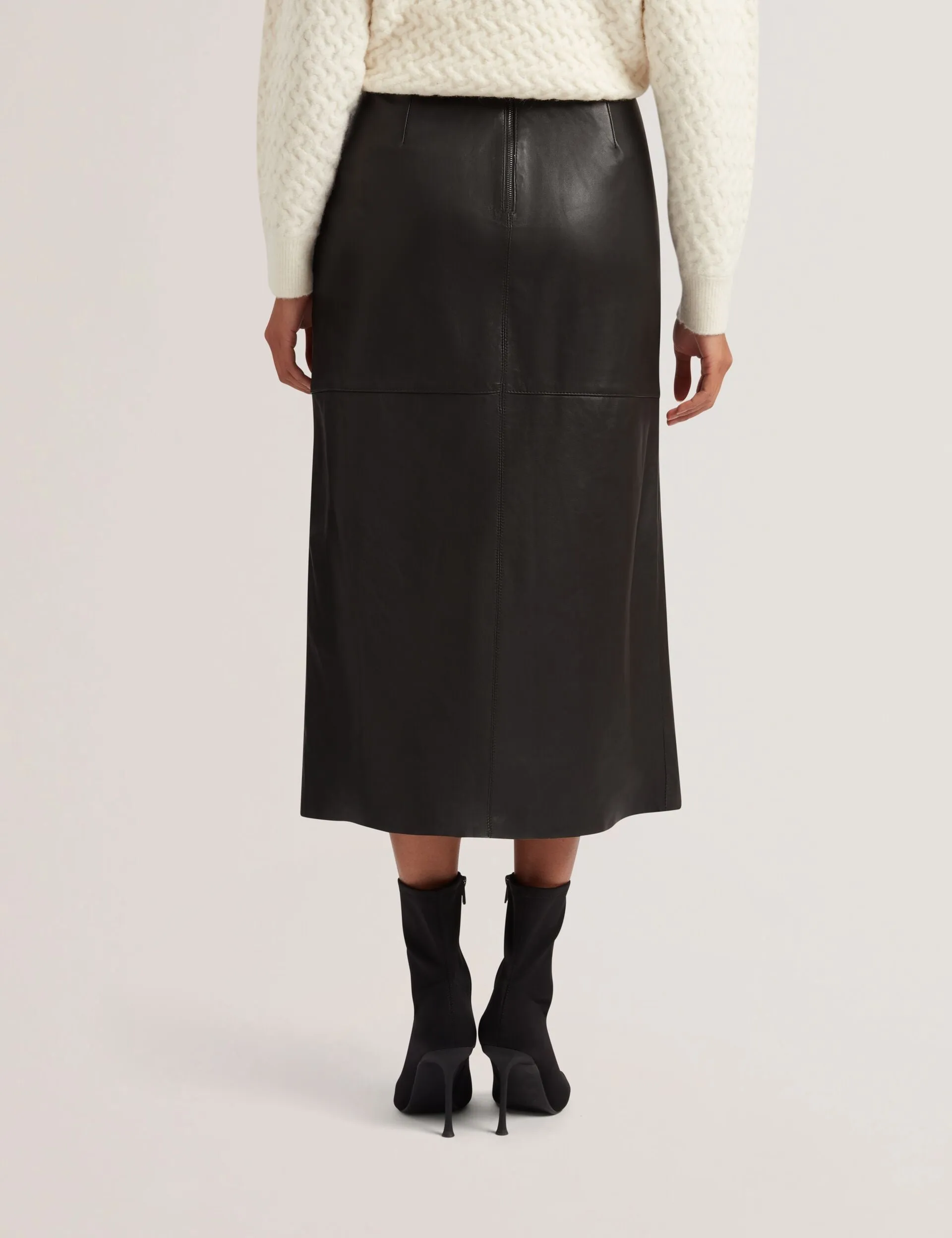 AOTO | BLACK