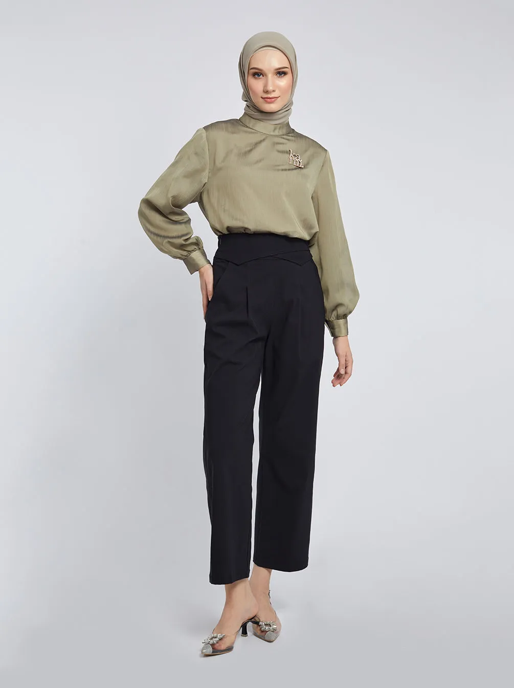 ARISA STRAIGHT LEG PANTS BLACK