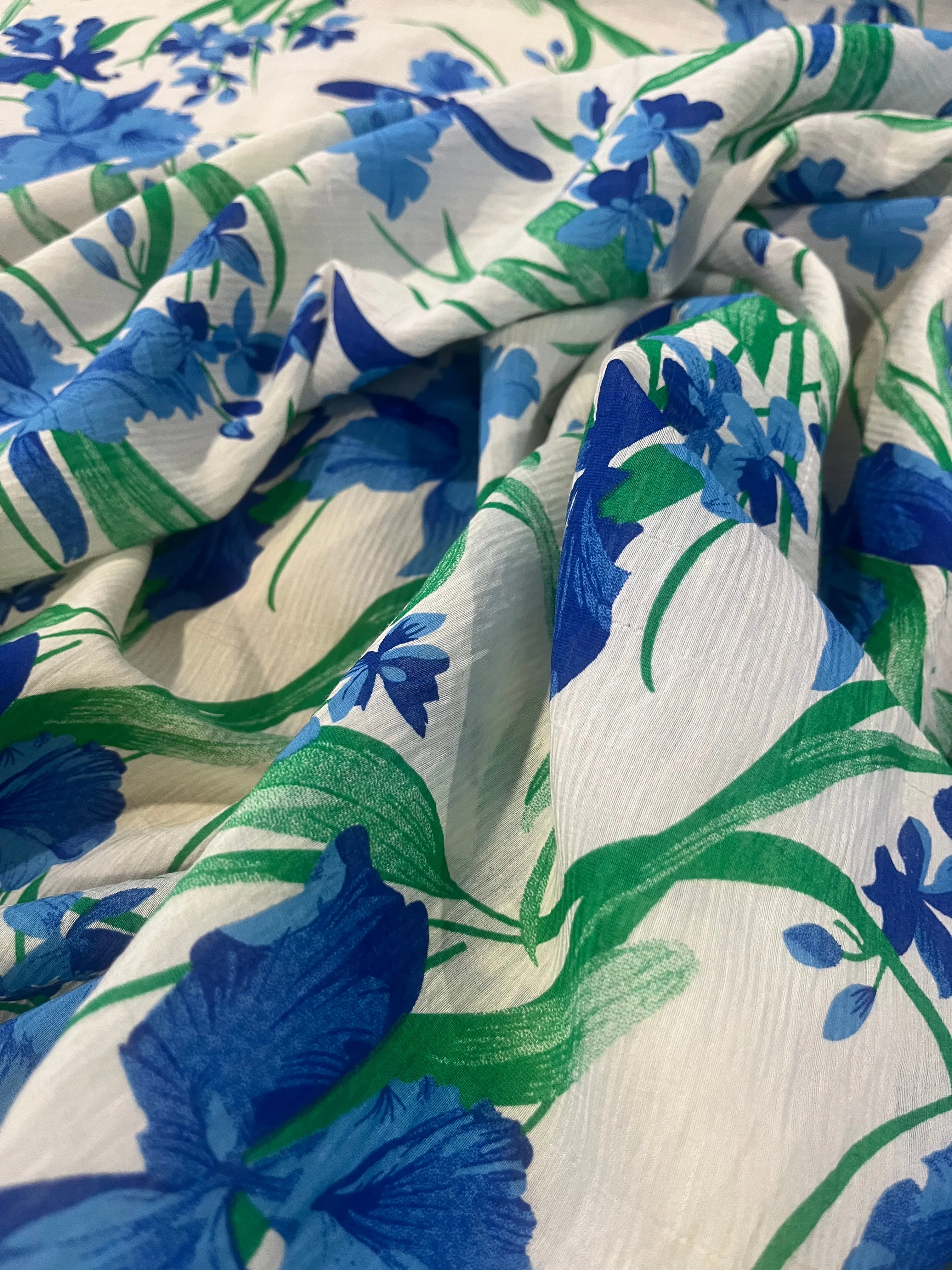B01 colette 003 viscose with blue/green flowers