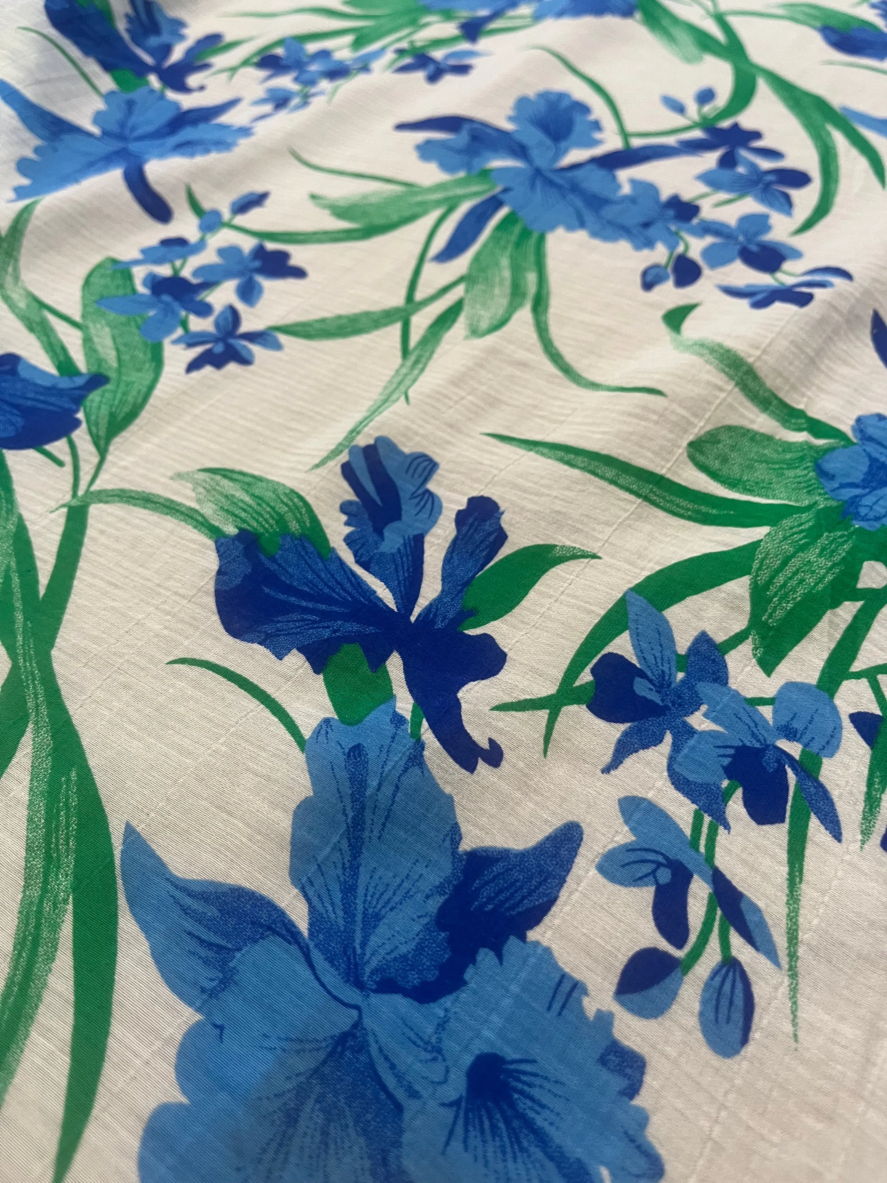 B01 colette 003 viscose with blue/green flowers