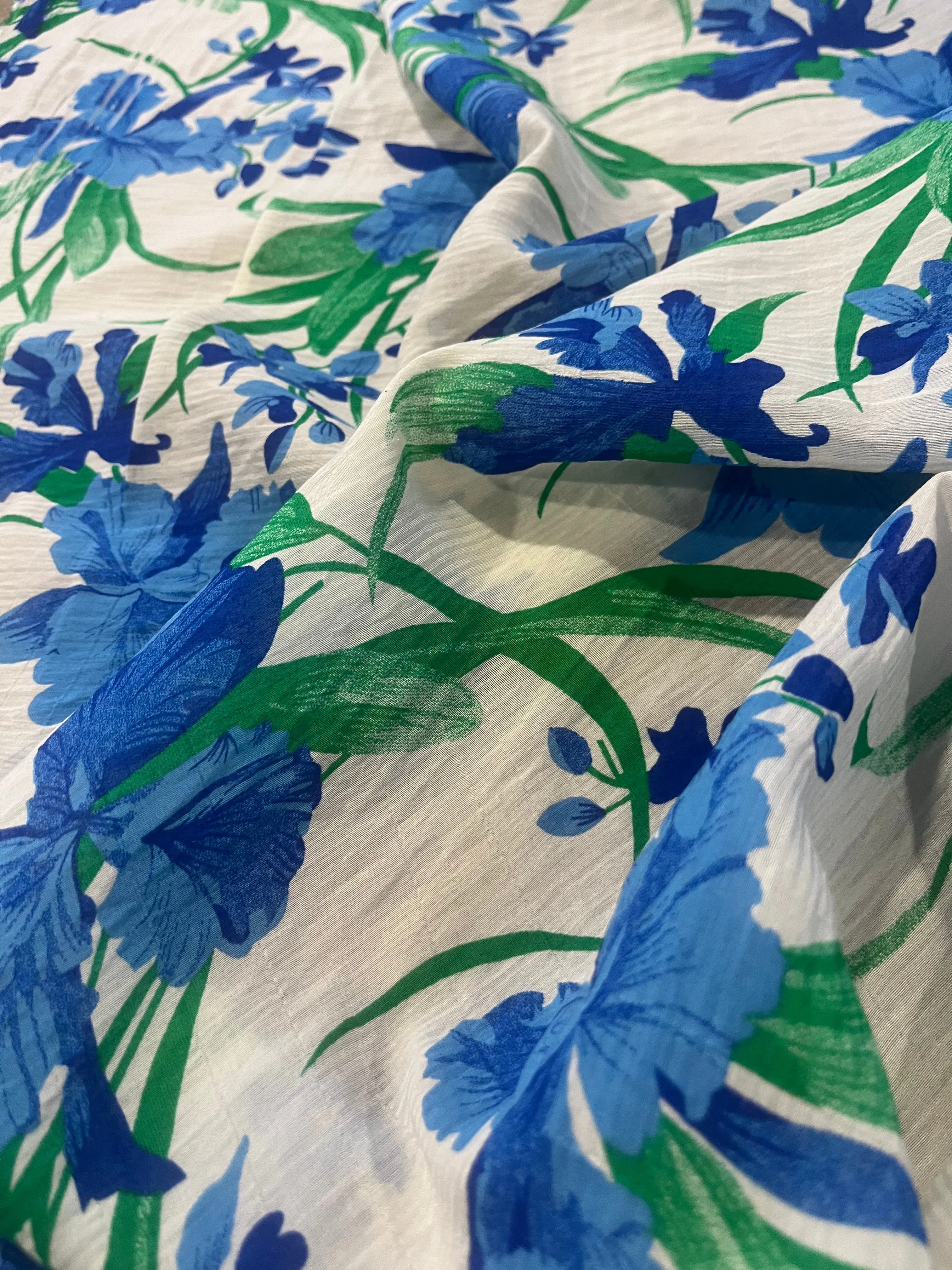 B01 colette 003 viscose with blue/green flowers