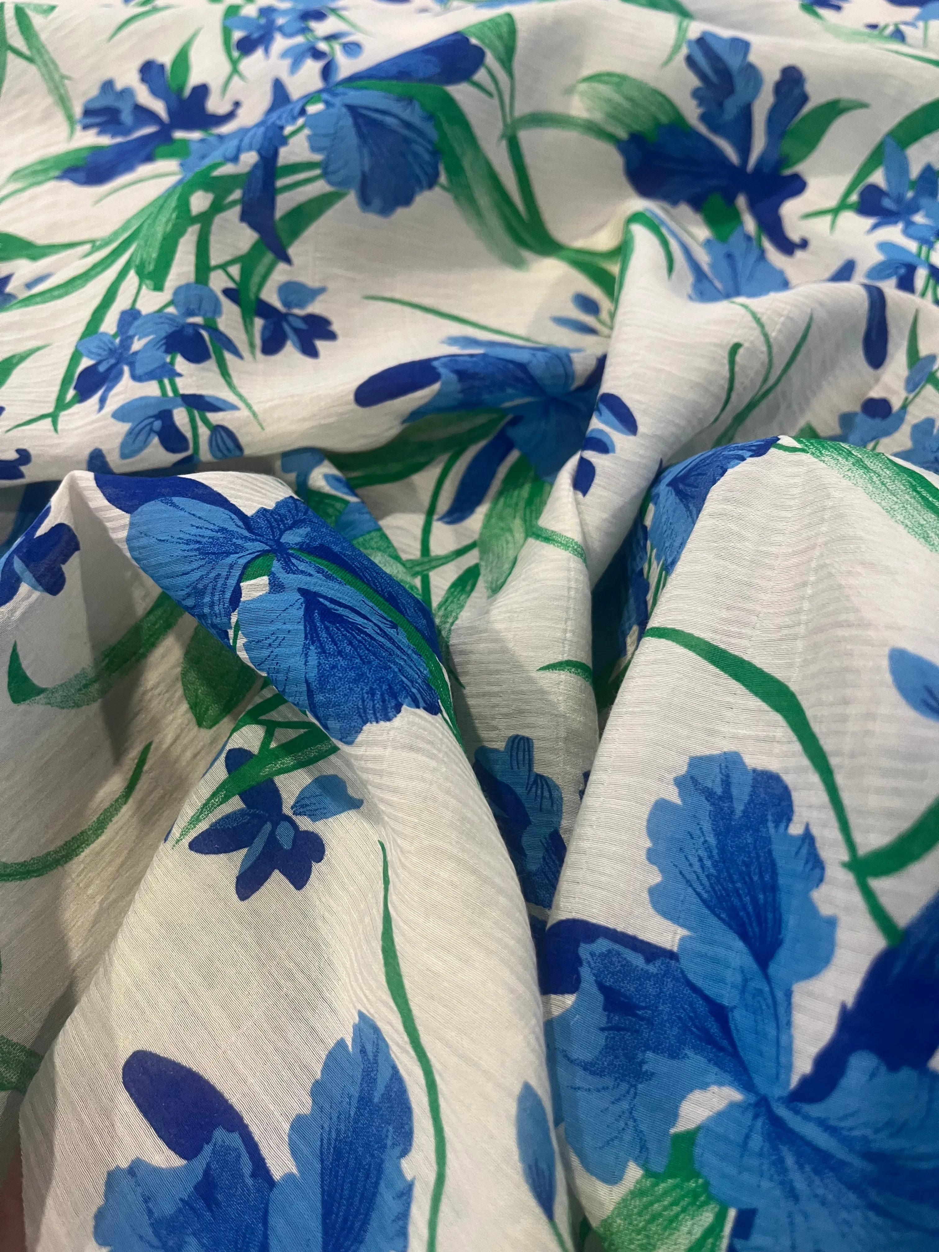 B01 colette 003 viscose with blue/green flowers