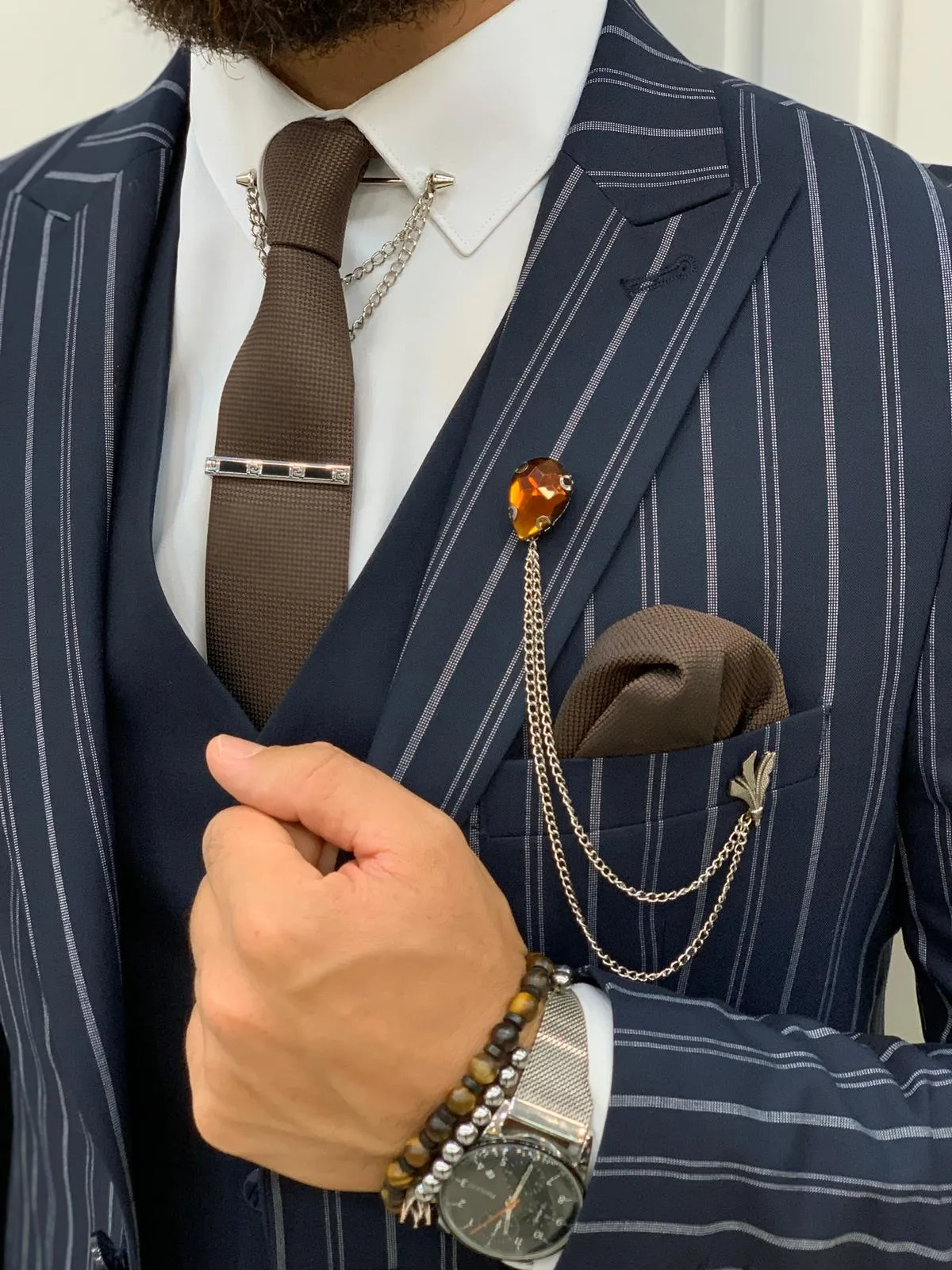 Barrua Navy Blue Slim Fit Peak Lapel Striped Suit - Sophisticated Elegance