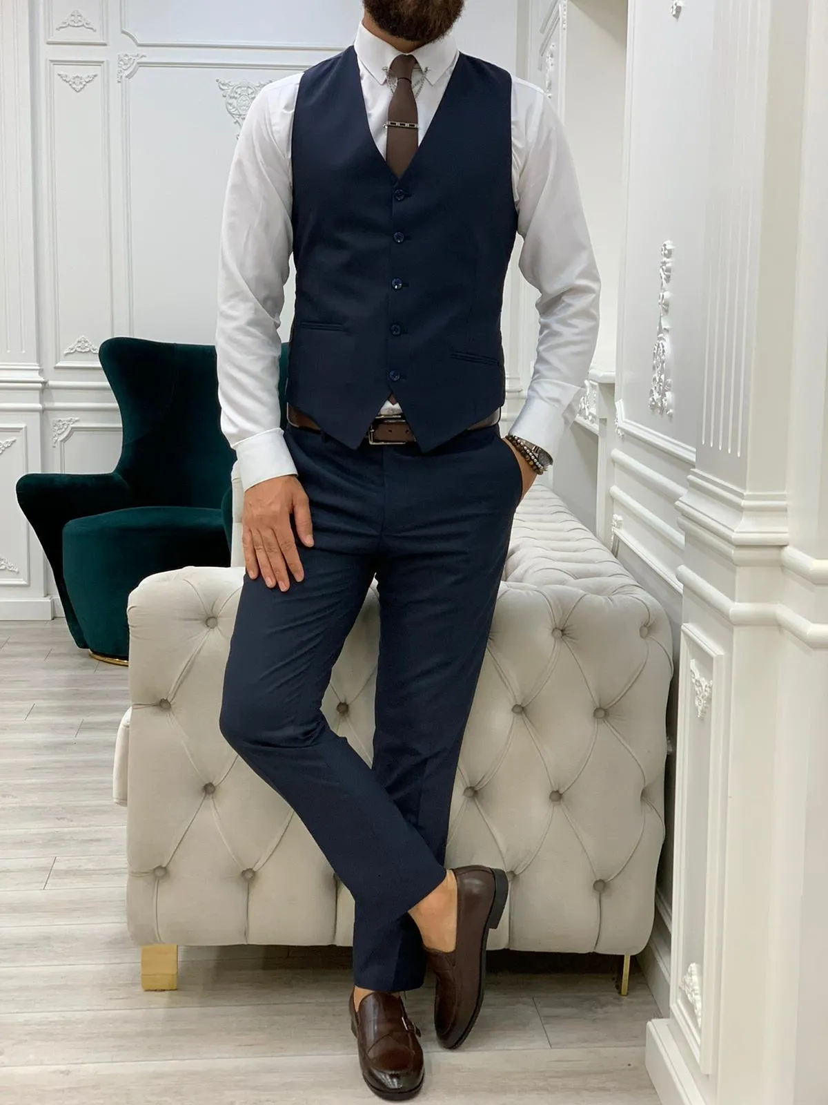 Barrua Navy Blue Slim Fit Peak Lapel Striped Suit - Sophisticated Elegance