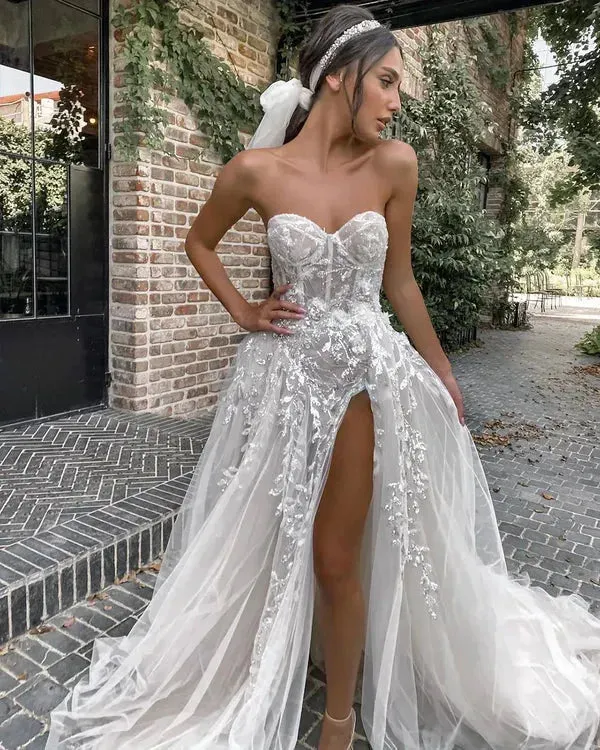 Beach Wedding Dresses For Bride Elegant Lace Boho Wedding Gowns Strapless Sleeveless High Split Princess Bride Dresses