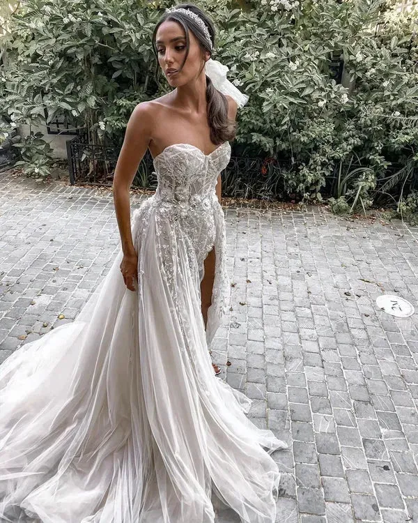 Beach Wedding Dresses For Bride Elegant Lace Boho Wedding Gowns Strapless Sleeveless High Split Princess Bride Dresses