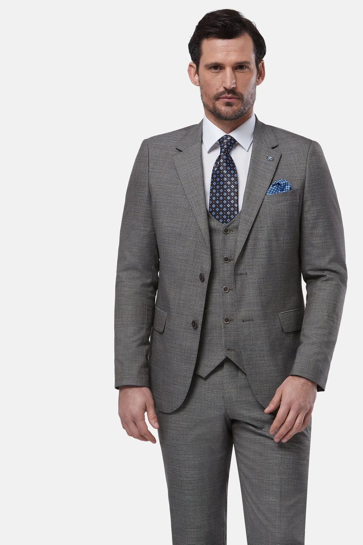 Benetti Borneo 3 Piece Tailored  Fit Suit