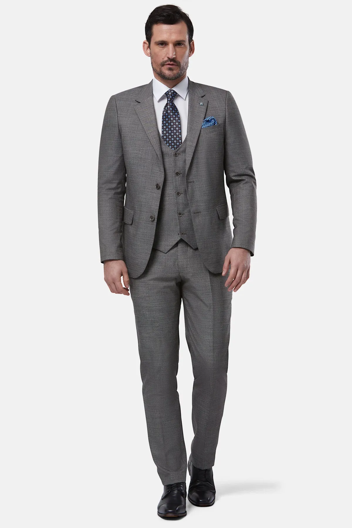 Benetti Borneo 3 Piece Tailored  Fit Suit