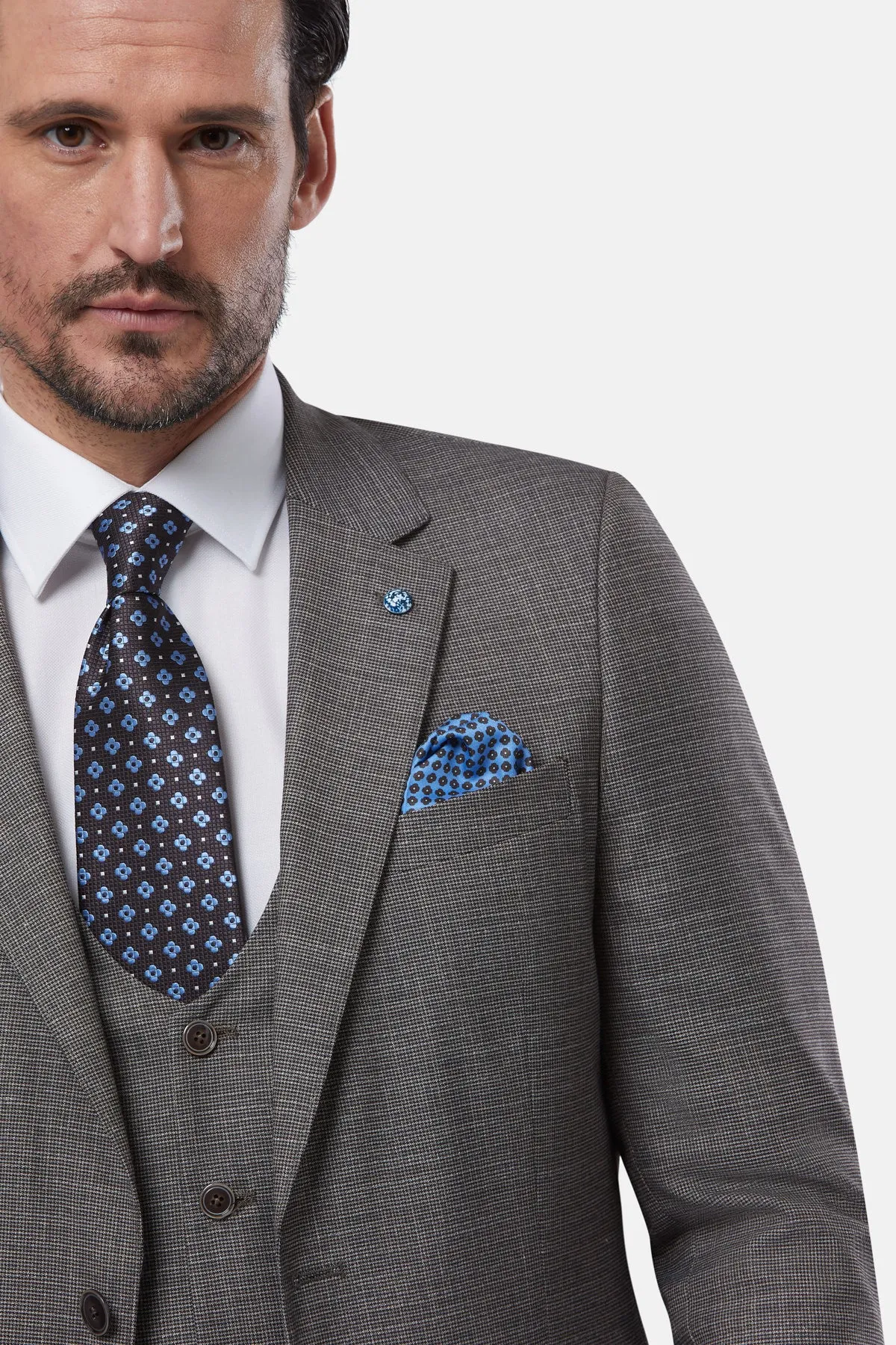 Benetti Borneo 3 Piece Tailored  Fit Suit