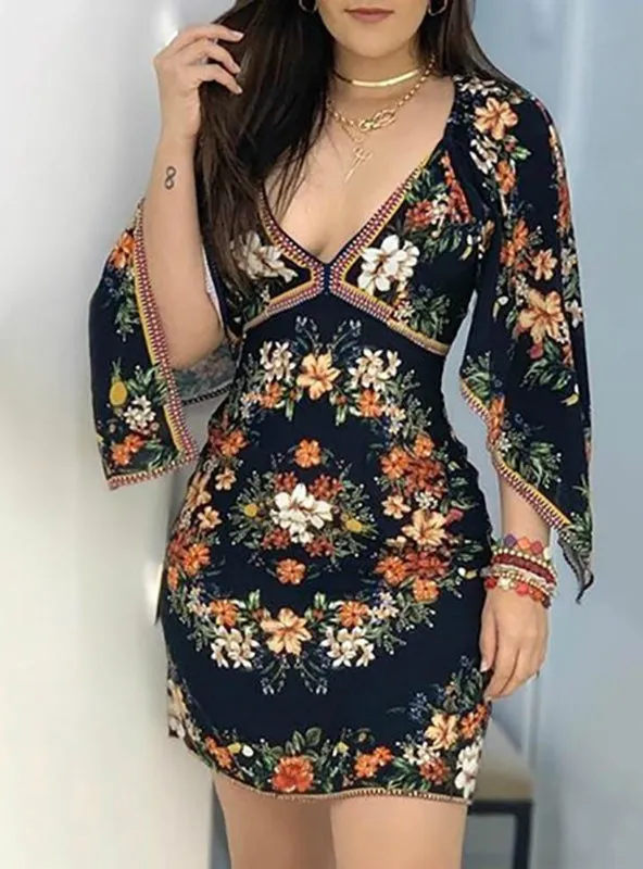 BerryBetty - Long Sleeve Floral Print Deep V Dress