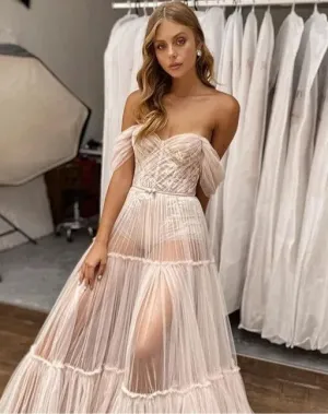 Boho Beach Wedding Dresses Off the shoulder Lace Appliqued Bridal Gowns Sleeveless Illusion Elegant Bohemian Ivory Dresses