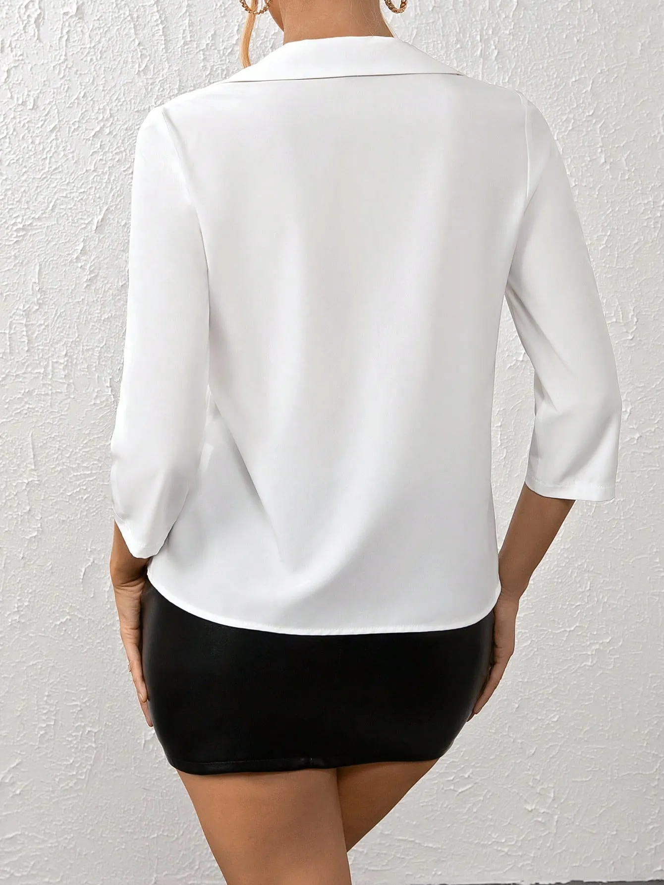 Essnce Solid Color Long Sleeve Blouse