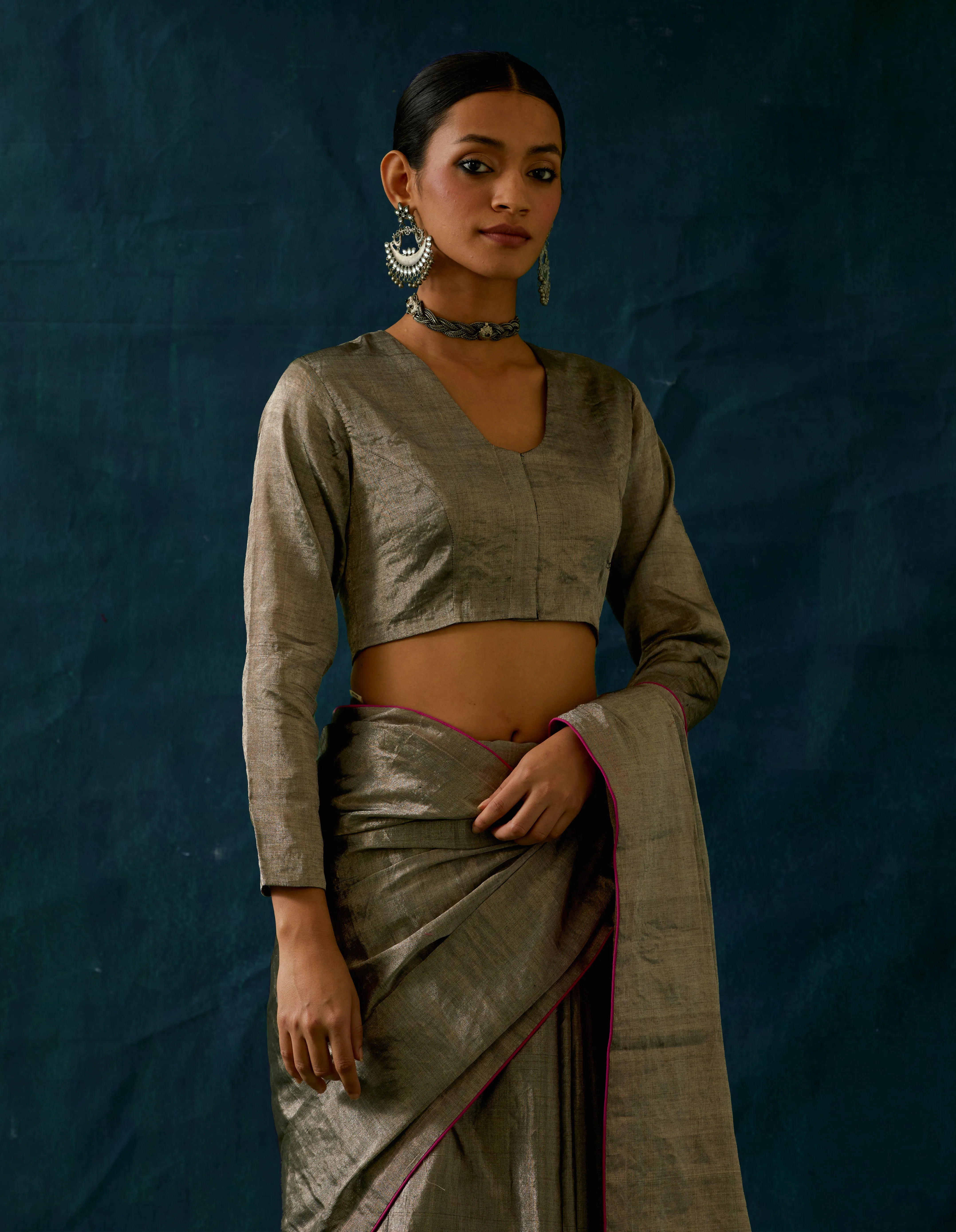 Full Sleeves Blouse in Black Silver Zari (Handloom)
