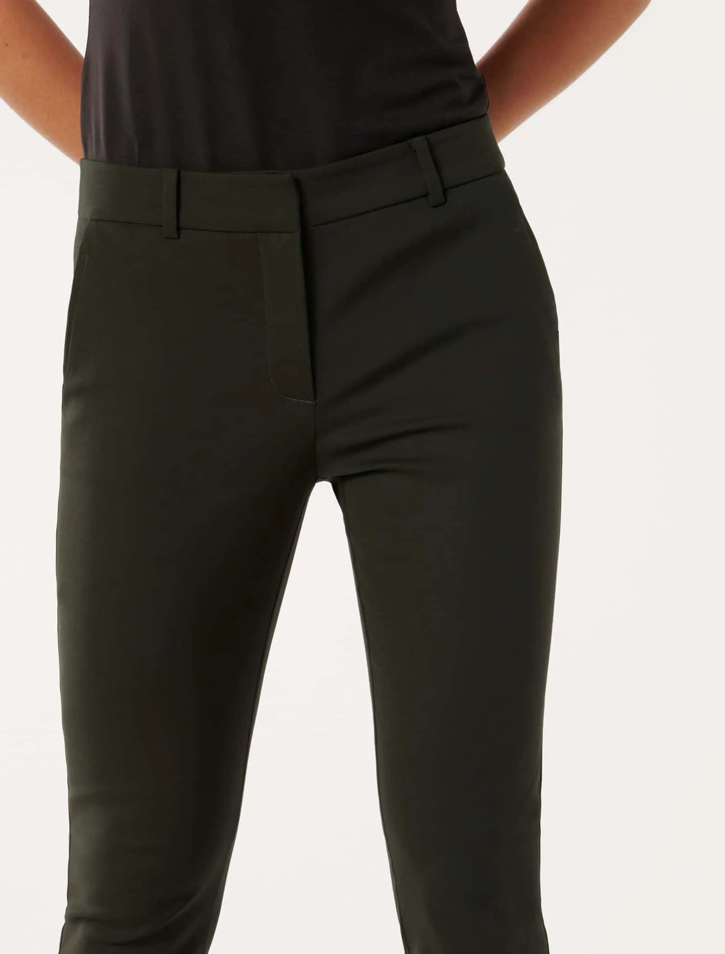 Grace 7/8th Slim Pants