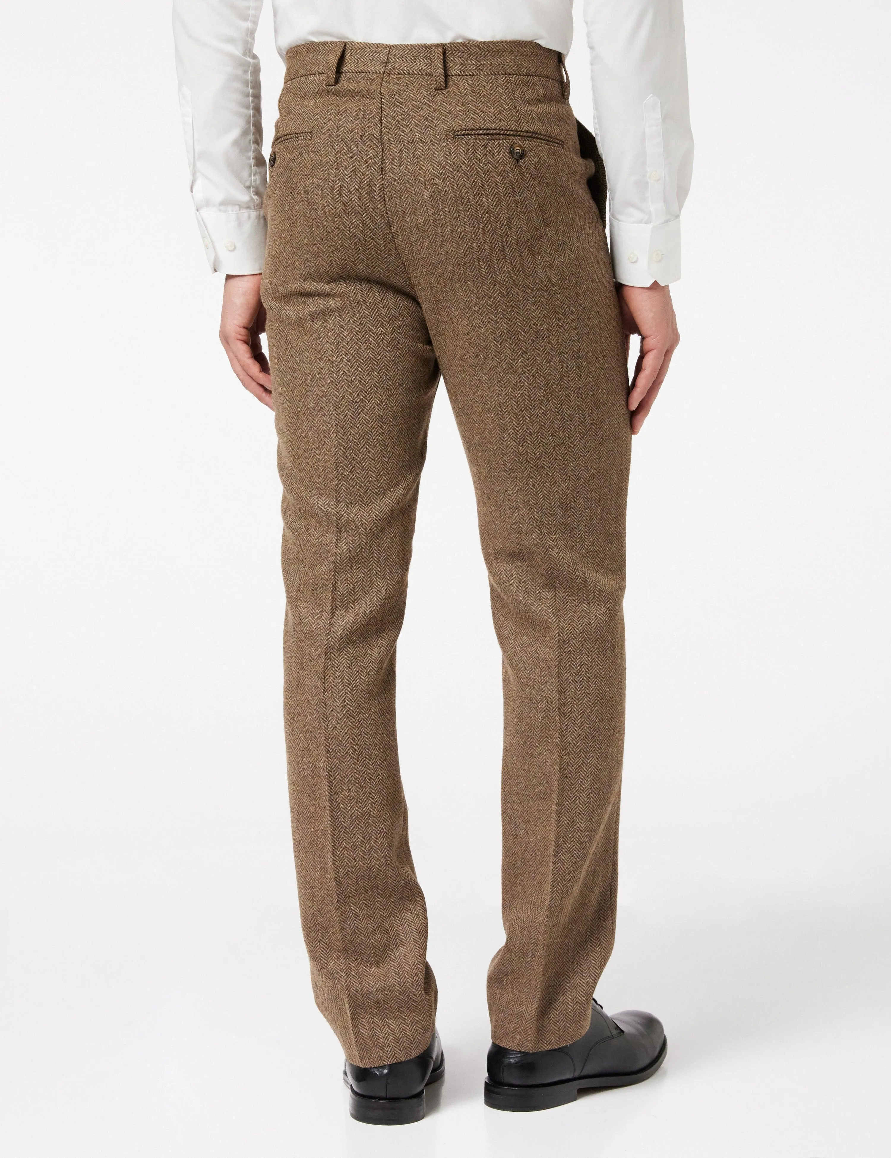 HERRINGBONE TWEED SUIT IN TAN
