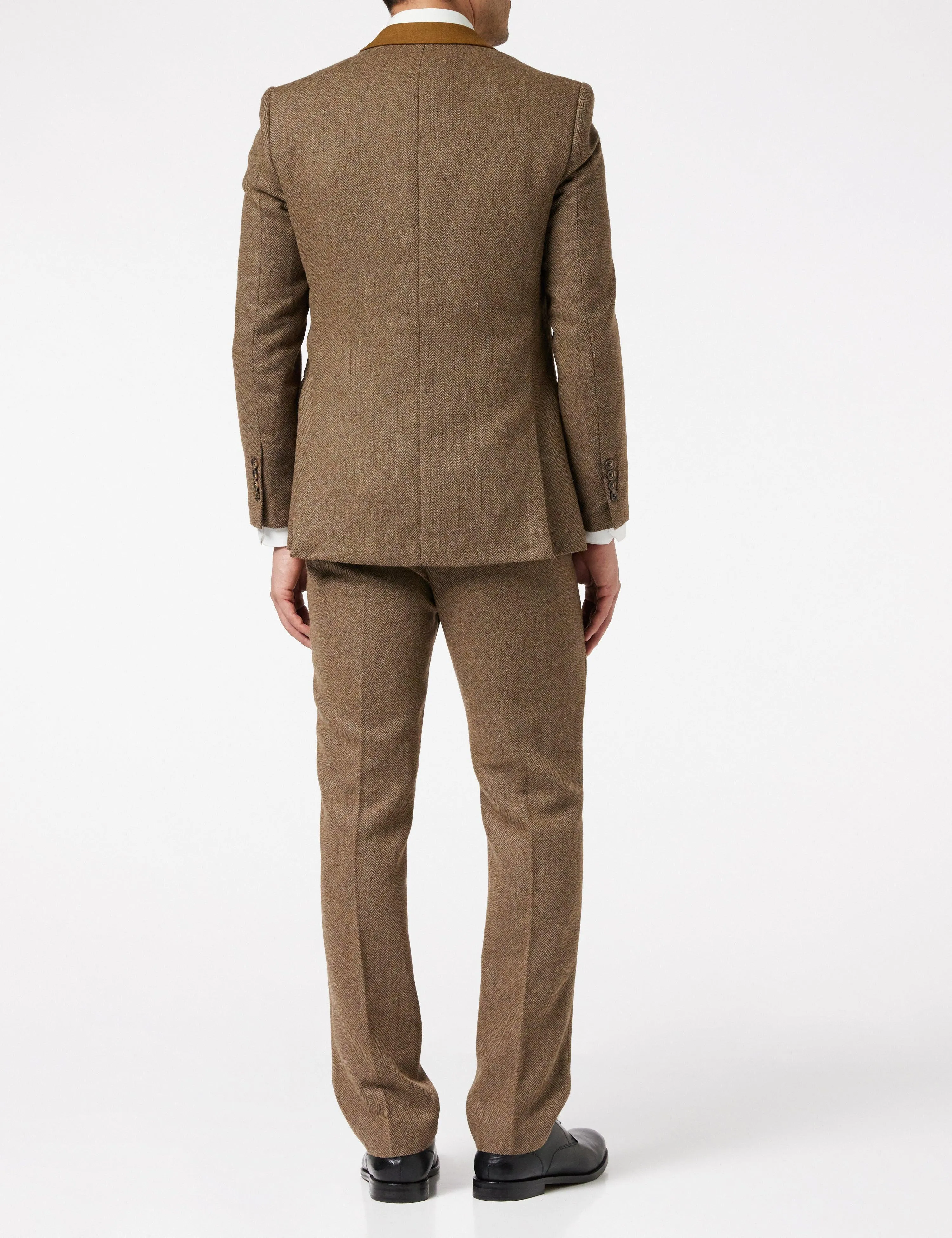 HERRINGBONE TWEED SUIT IN TAN