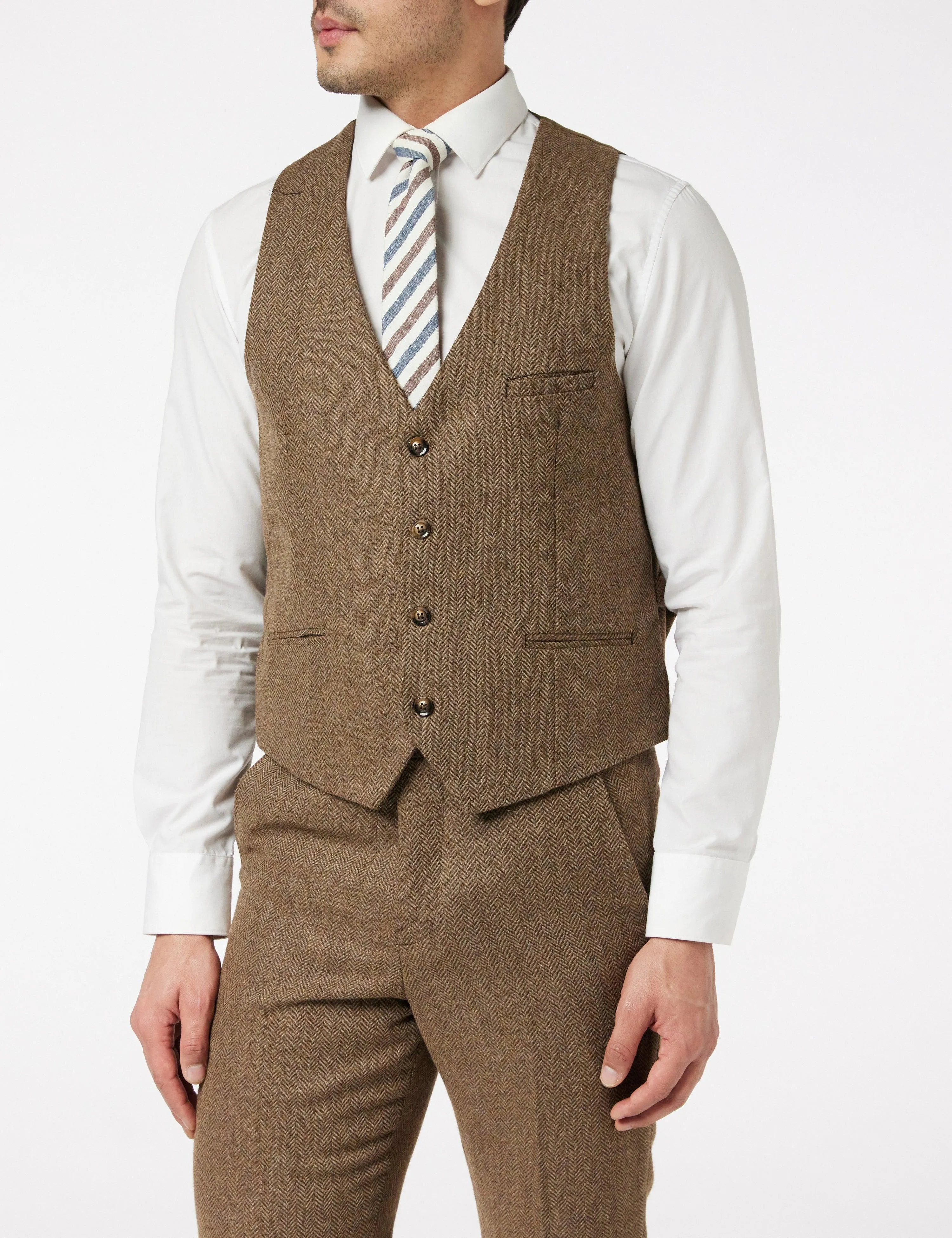 HERRINGBONE TWEED SUIT IN TAN