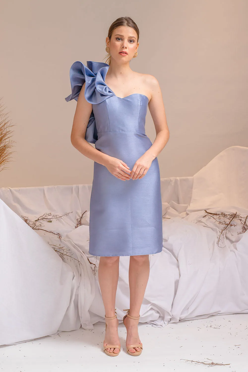 I DO BY ZOO CATALONIA Sweetheart Cut Midi with Oversize Ruffle on Shoulder  (Serenity Blue Gazar)