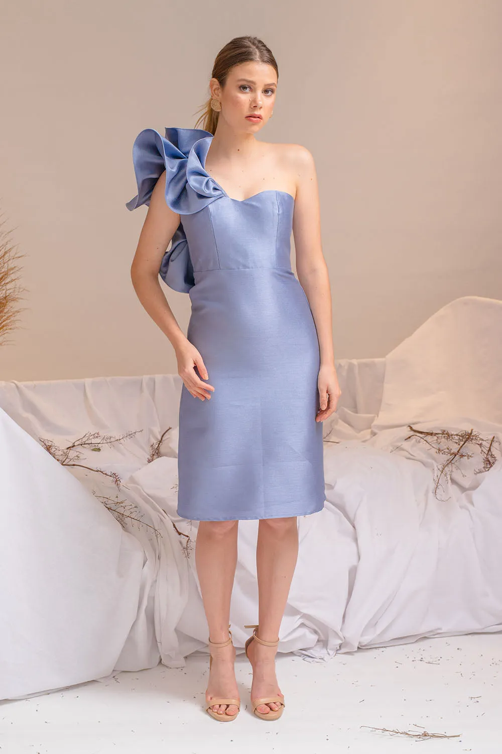 I DO BY ZOO CATALONIA Sweetheart Cut Midi with Oversize Ruffle on Shoulder  (Serenity Blue Gazar)