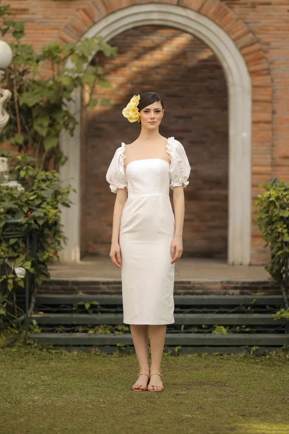 MARICRUZ Puff Sleeve Cross Tie Back Midi Dress (White Linen)
