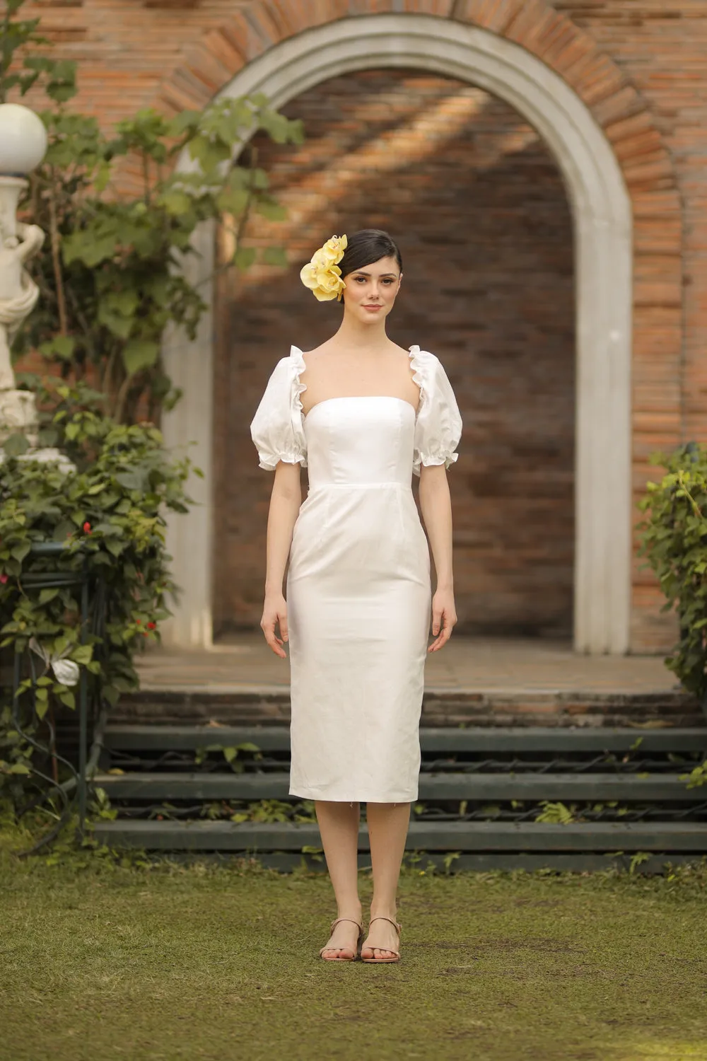 MARICRUZ Puff Sleeve Cross Tie Back Midi Dress (White Linen)