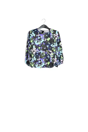 Mid sleeve top