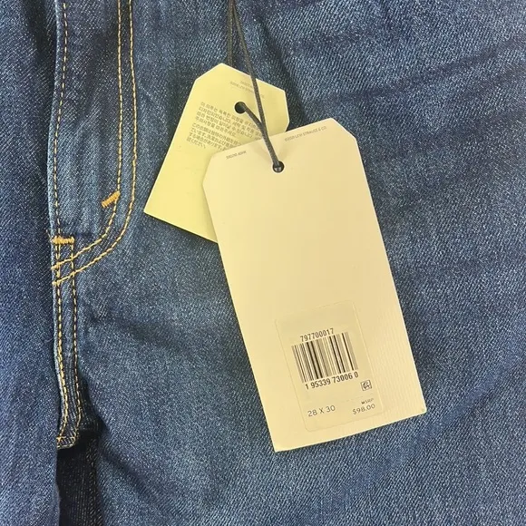 NWT Levi’s Dad Fit Straight Leg Capri Blue Jeans Womens Size 28 Mid Rise Pants