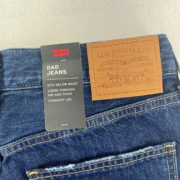 NWT Levi’s Dad Fit Straight Leg Capri Blue Jeans Womens Size 28 Mid Rise Pants