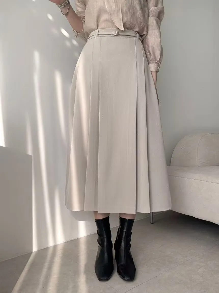 Pleated A-line skirt