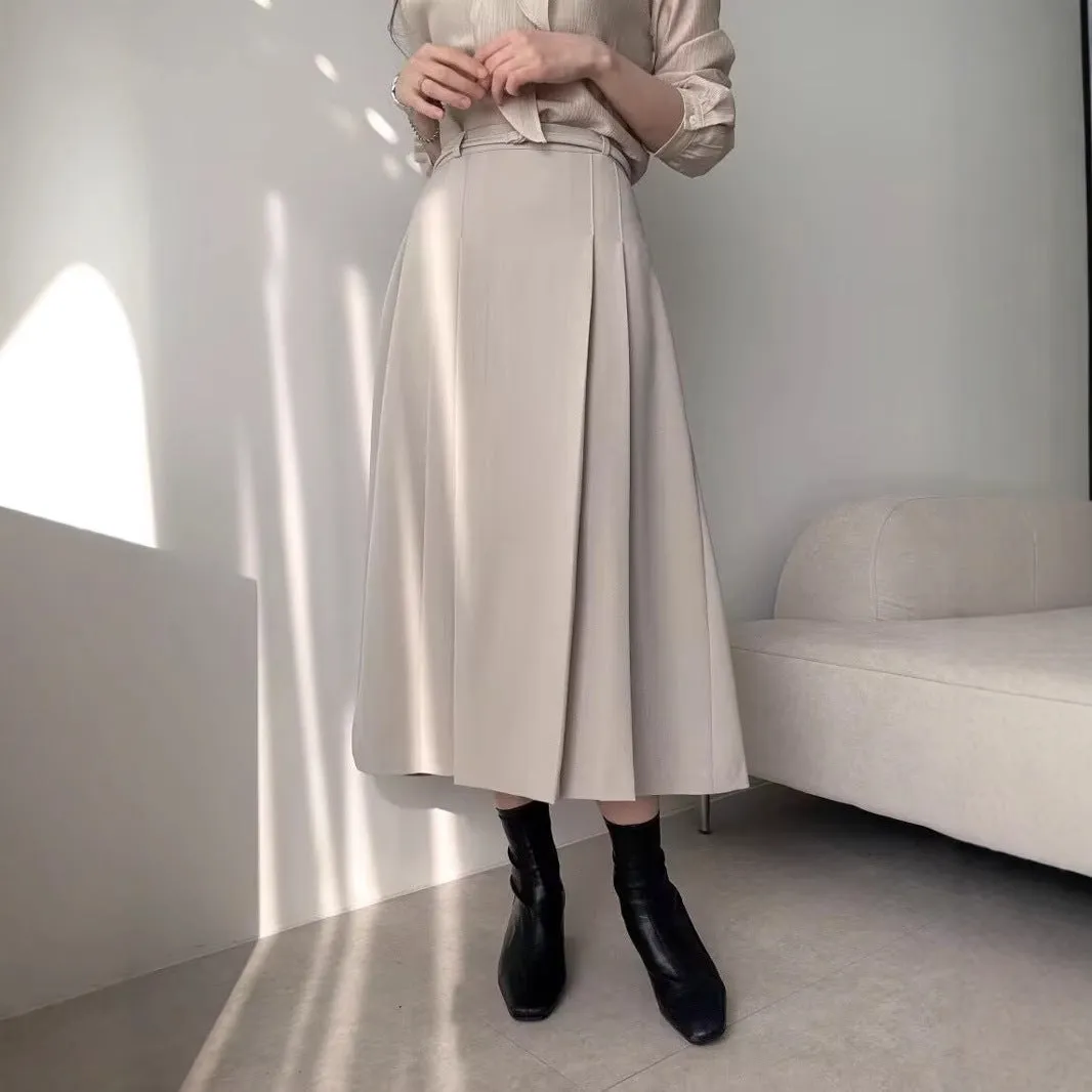 Pleated A-line skirt