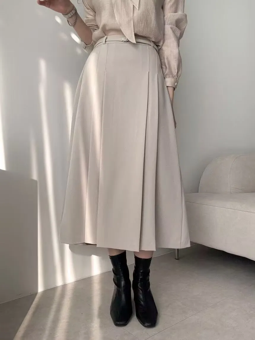 Pleated A-line skirt
