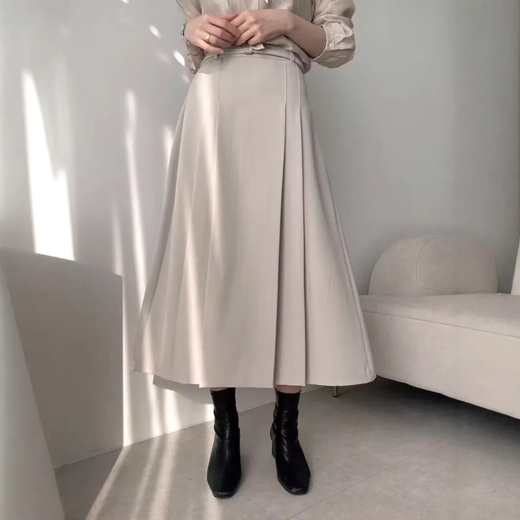 Pleated A-line skirt