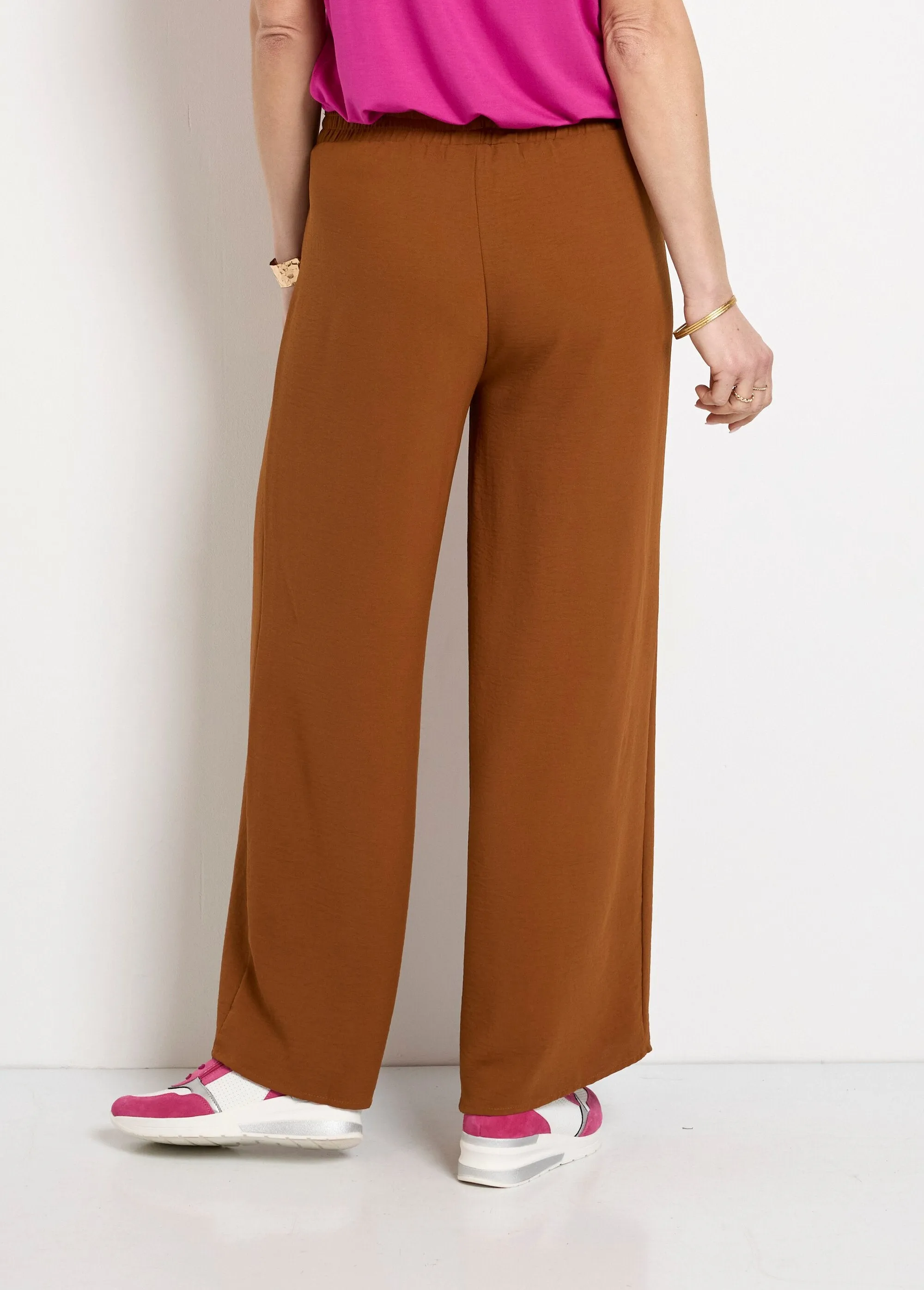Silky-look flowing pants