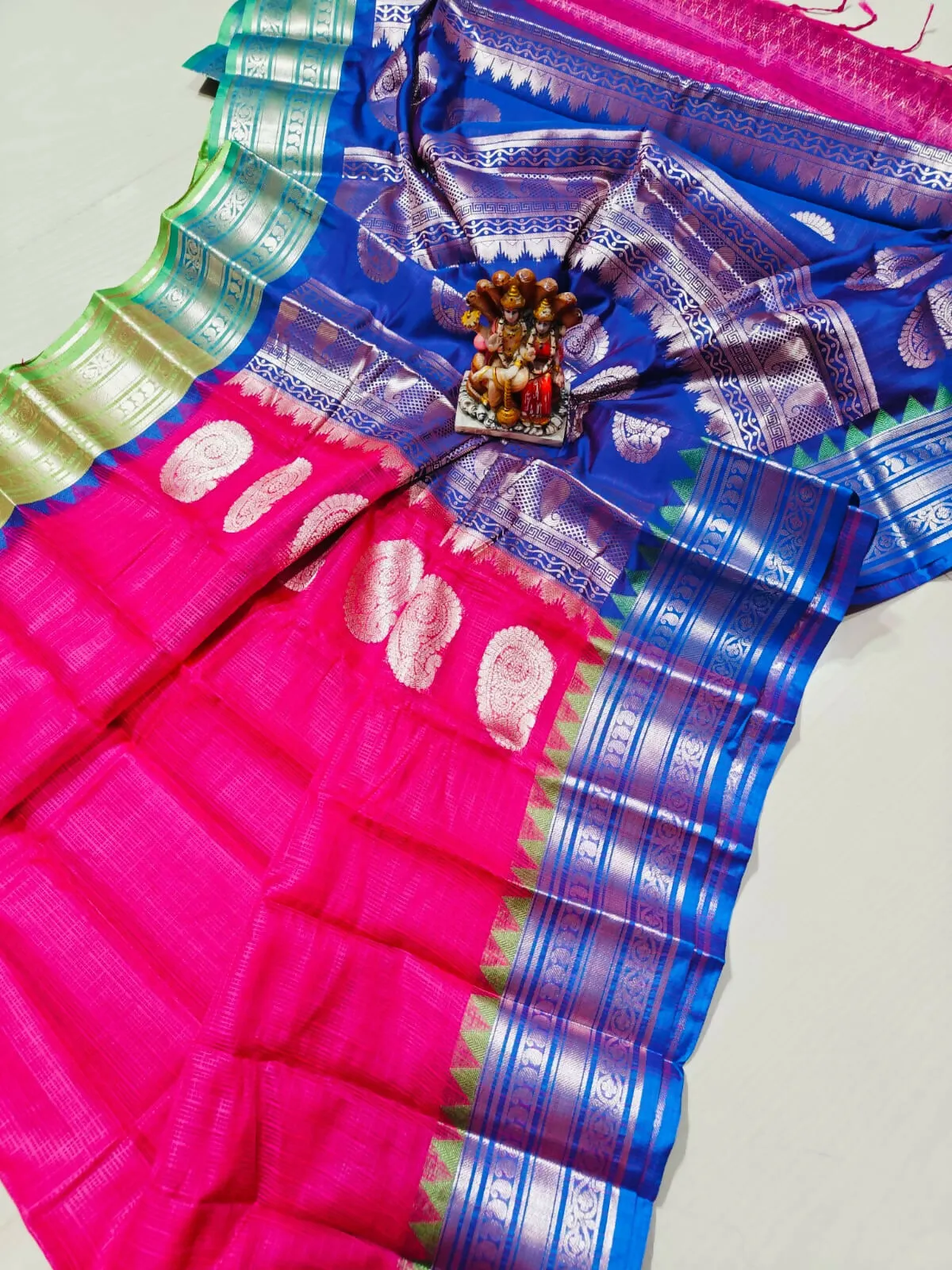 Soft Kota Silk Gorgeous Palla with Blouse