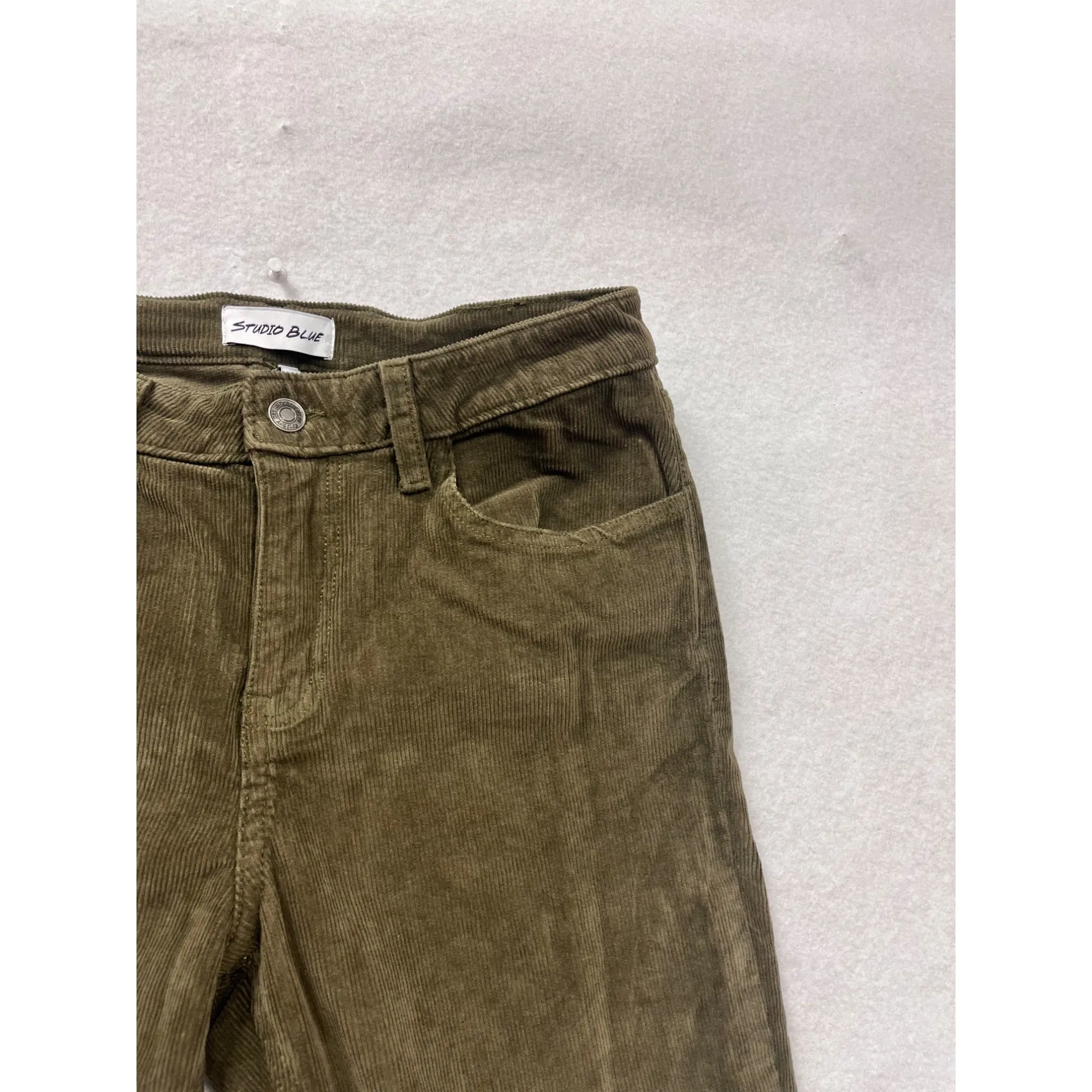 Studio Blue Womens Olive Green Corduroy Pants Size 29 Cotton Blend Stretch Slim Fit #6856