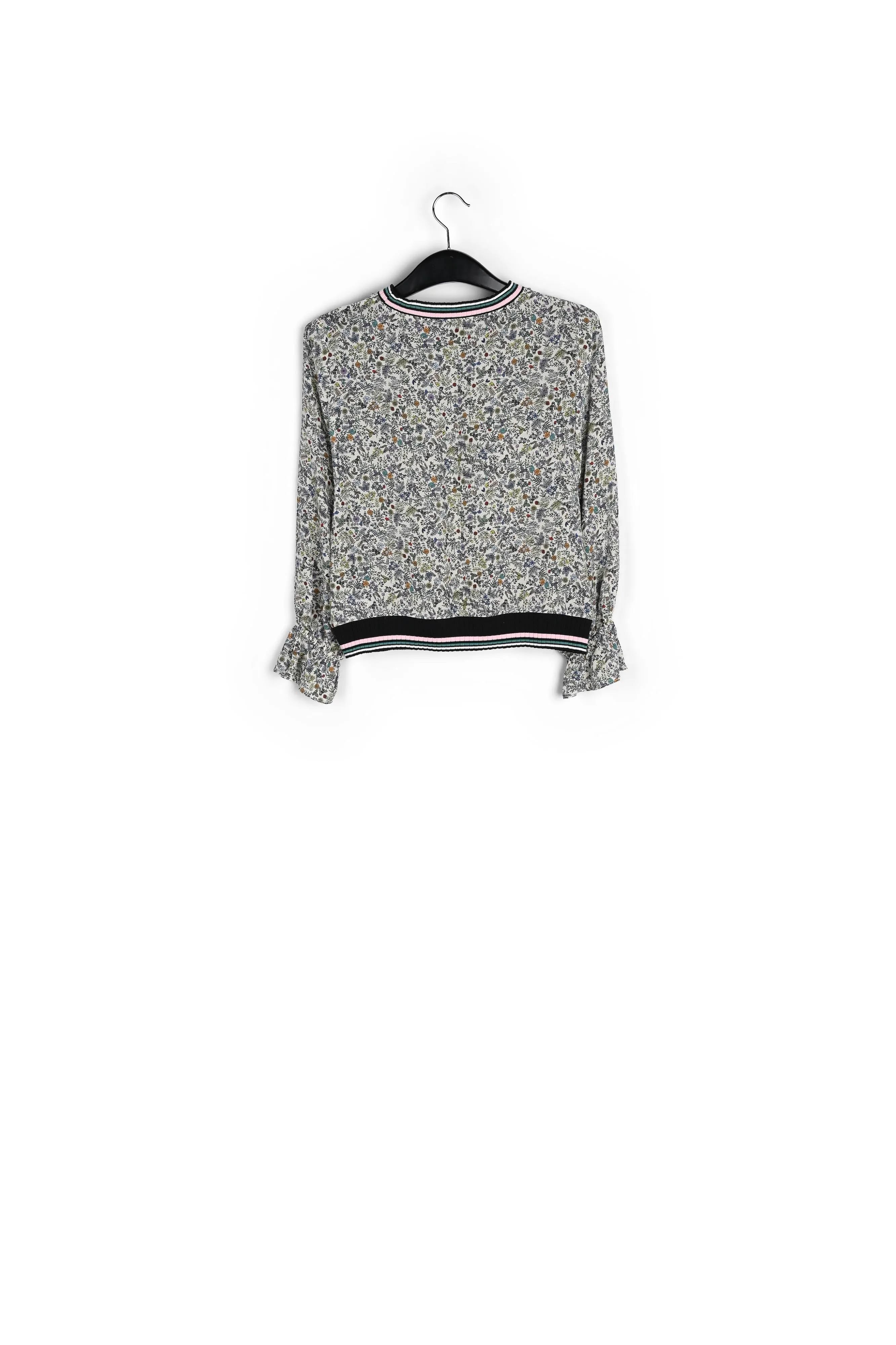 Top with frilled sleeves