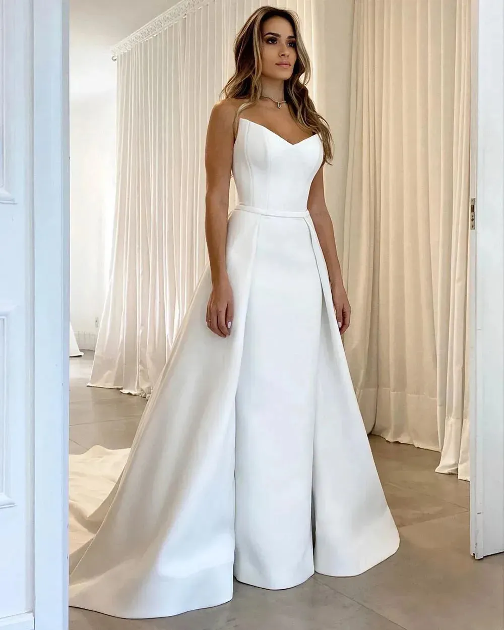 White Wedding Dresses With Detachable Train Bow Sweetheart Wedding Gowns Women Satin Button Elegant Bridal Gowns